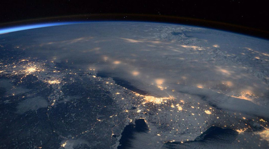 Severe blizzard & thundersnow captured from space cloaking East Coast (PHOTOS)