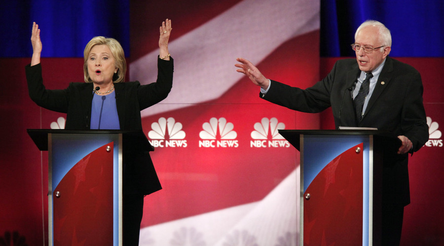 Democratic town hall: Clinton, Sanders battle ahead of last meeting before Iowa Caucus