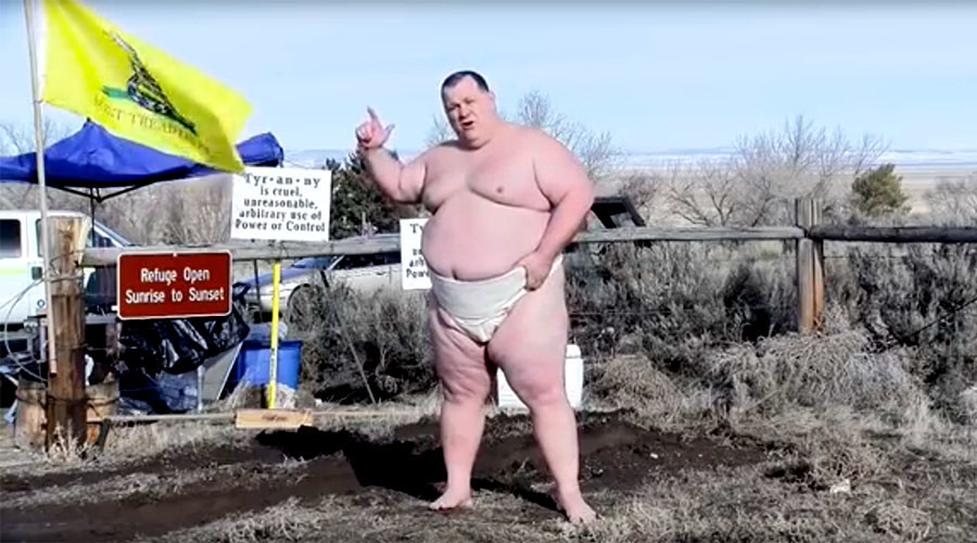Oregon occupier challenges Gov. Chris Christie to bizarre sumo match (VIDEO)