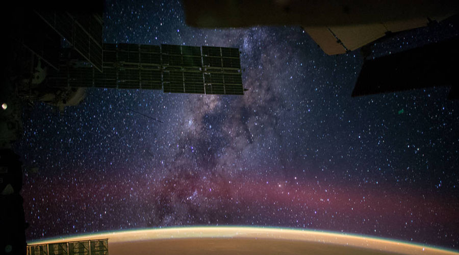 Largest solar system ever known: Planet orbits star 1trn km away