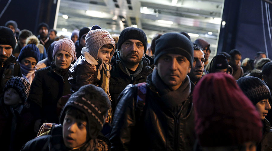 EU warns Greece could be sealed off from Schengen zone over its handling of refugee crisis