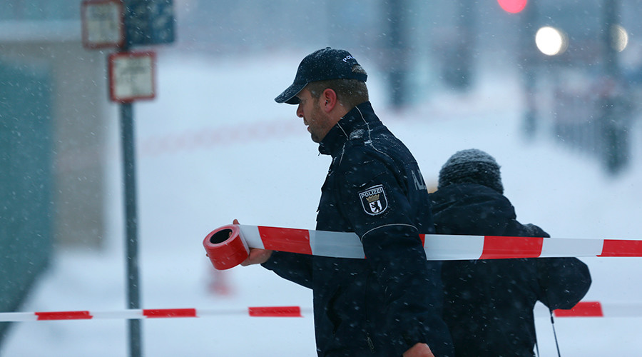 Police in German town advised not to prosecute migrant offenders over petty crimes – media