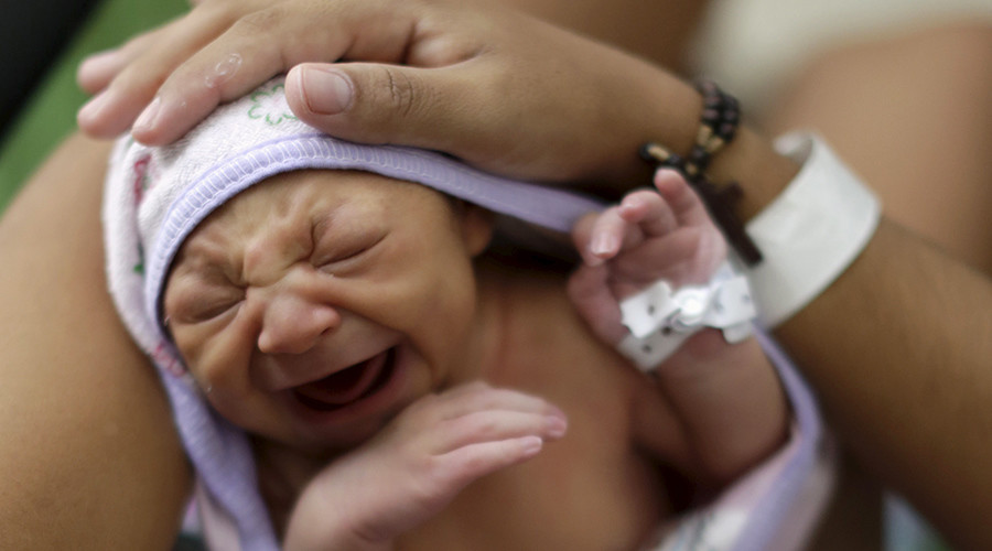 Zika warning: British travelers advised to use condoms, delay trying for a baby