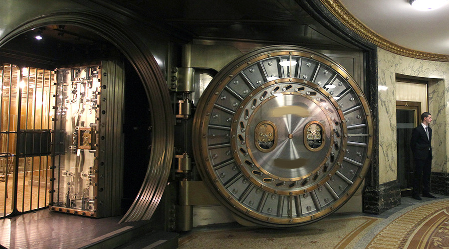 US Justice Dept hits 80 Swiss banks with penalties