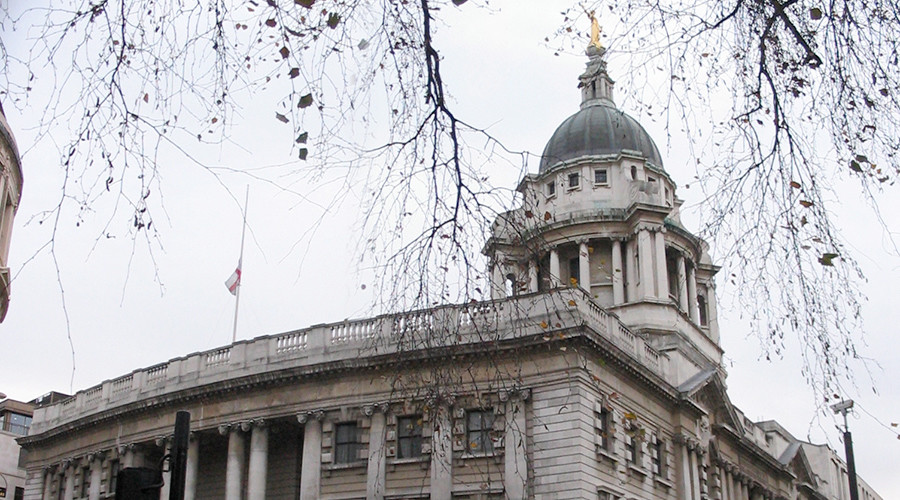 Islamist fanatics jailed for ‘handing out ISIS leaflets’ in London’s Oxford Circus