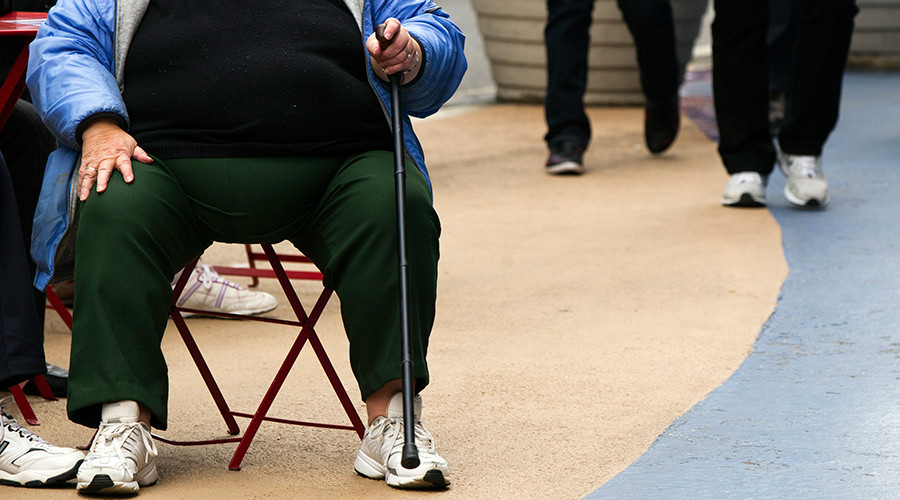 190-kg woman dies as paramedics ‘struggle to remove her from home’