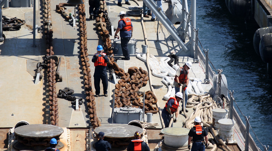Ports in NY, NJ grind to a halt after longshoremen strike
