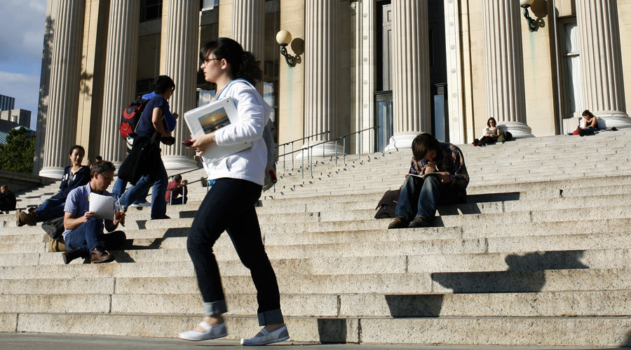 Young Americans know next to nothing about their student loans