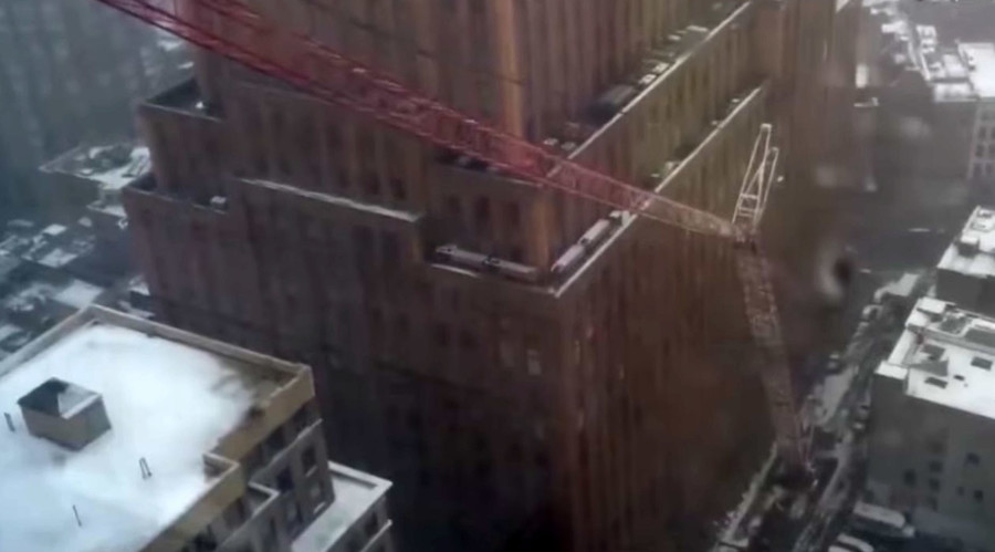 Video shows moment crane collapsed in New York City