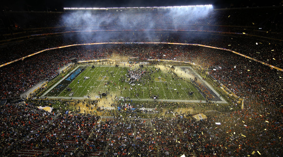 Super Bowl celebrations turn violent: Cops arrest 12 & use pepper spray in Denver (PHOTOS, VIDEO)