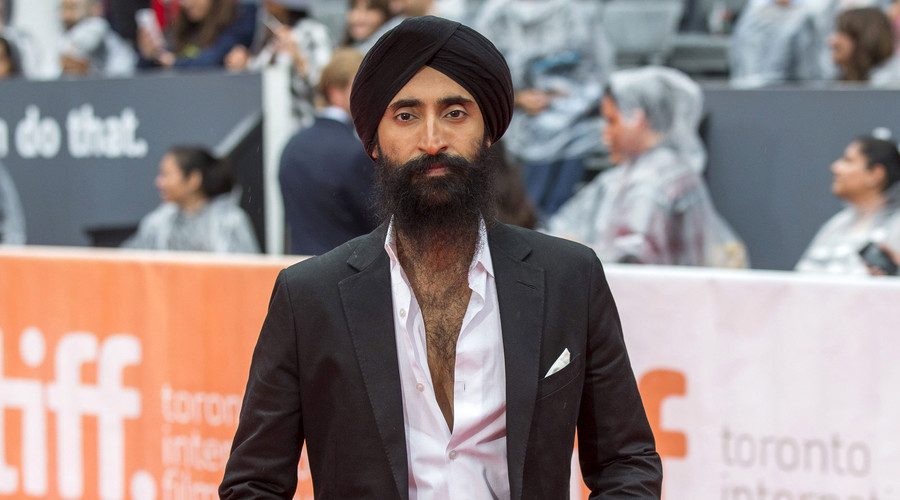 Aeromexico bans Sikh actor from plane because of his turban