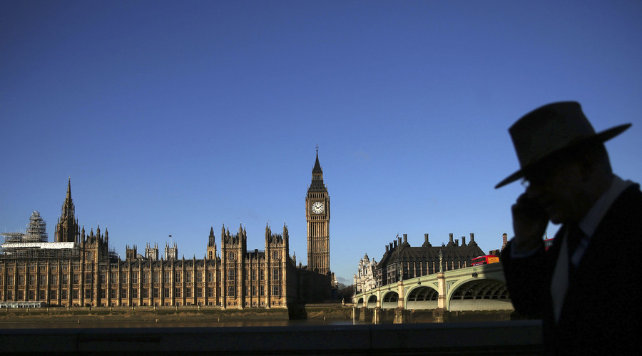 Treasury officials wined & dined by arms giants & ‘rogue banks’