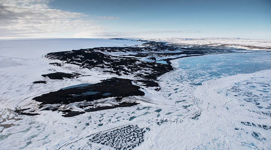 Russia submits revised claims for extending Arctic shelf to UN