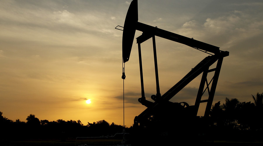 Venezuela on verge of default as oil prices fall