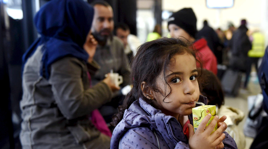 ‘Too cold, bad food, tired of waiting’: 1000s of Iraqi refugees cancel plans for Finnish asylum