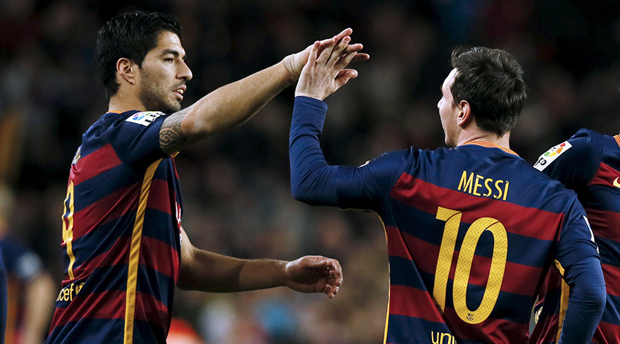 Messi, Suarez score 2-man penalty as Barcelona win in style (VIDEO)