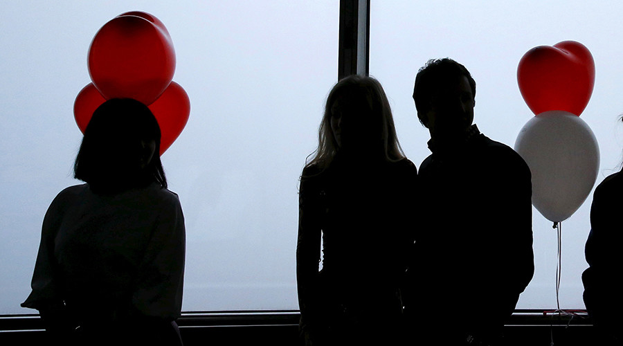 Best Valentine’s gift ever: Dumped by annoying sexist boyfriend (VIDEO)