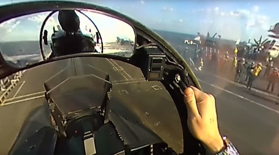 F/A-18 Super Hornet takes off in 360-degree clip from aircraft carrier in Med (VIDEO)