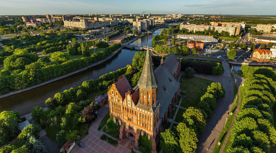 Bird’s-eye view of Russia’s westernmost city will take your breath away… & maybe leave you dizzy