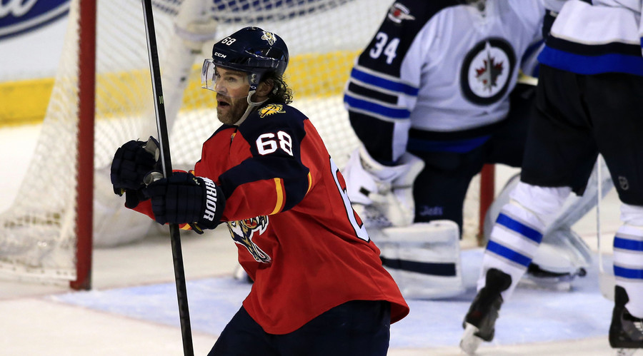 Jaromir Jagr scores goal #742 to become NHL's 3rd highest all-time scorer
