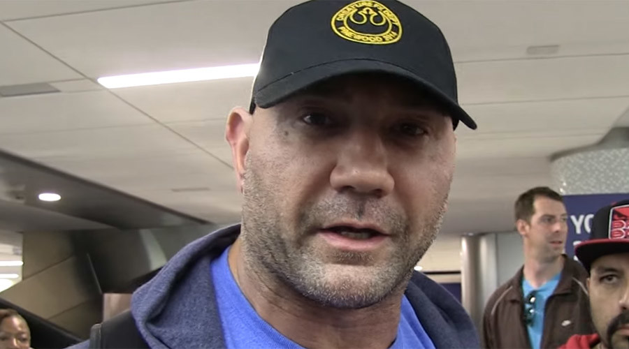 Wrestler Bautista blasts boxer Pacquiao in defense of his lesbian mother (VIDEO)