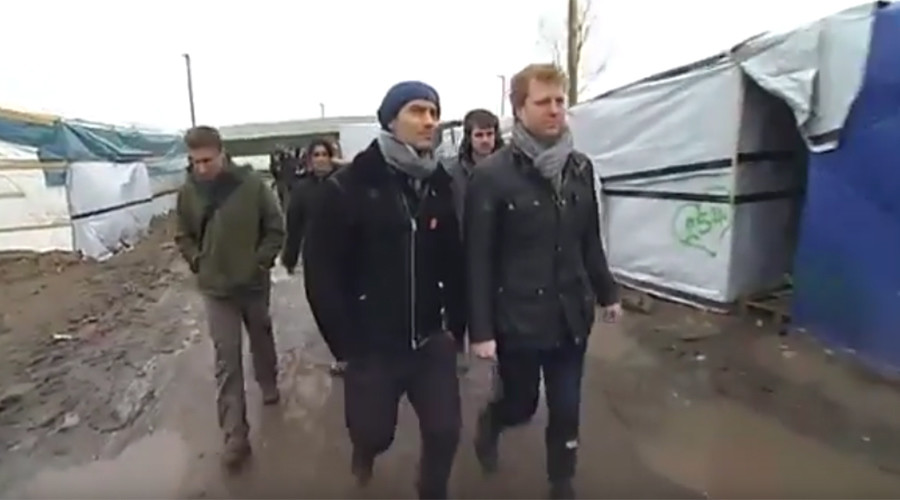 British celebs, including Jude Law, perform in Calais 'Jungle' refugee camp