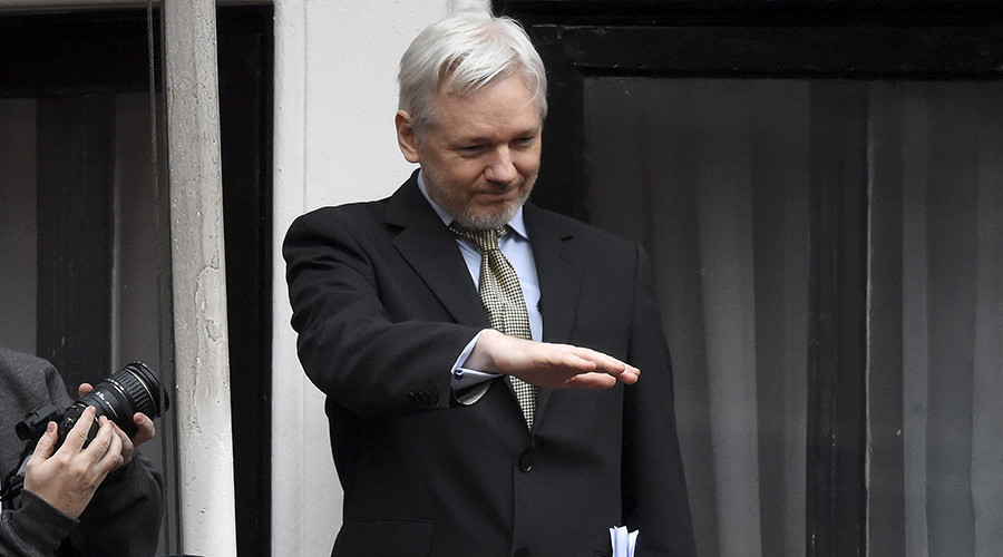 Assange lawyers call on Sweden to overturn arrest warrant
