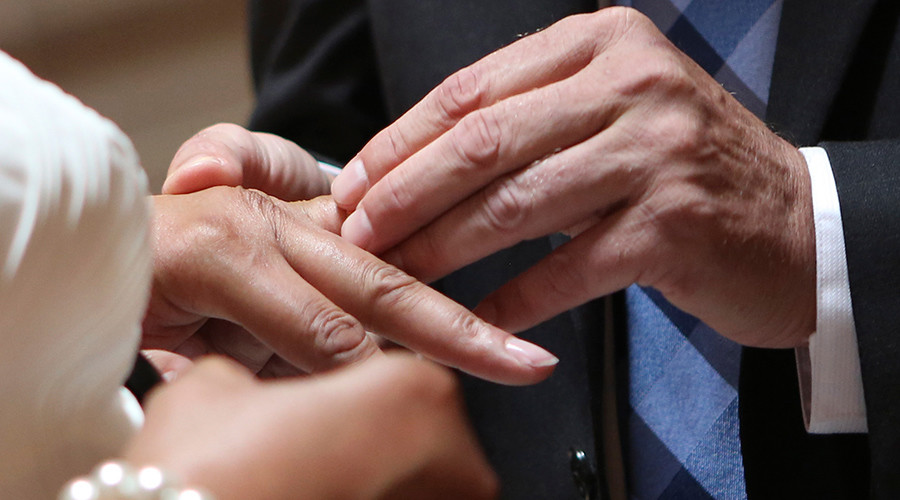 Tory rule on foreign spouses unlawful, Supreme Court hears