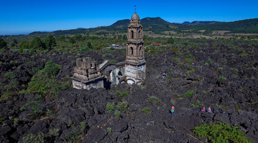 'Mexican Pompeii' from drone: Lonely cathedral in lava field (VIDEO)