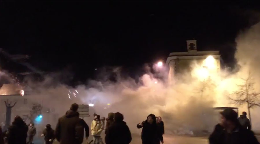 Riot police fire tear gas at farmers’ demonstration in France