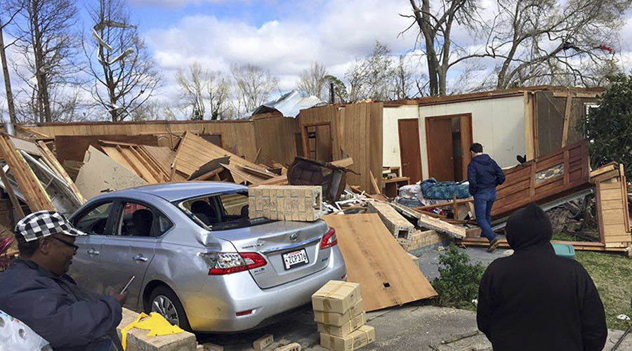 Tornado strikes Virginia town, kills 3, injures 8