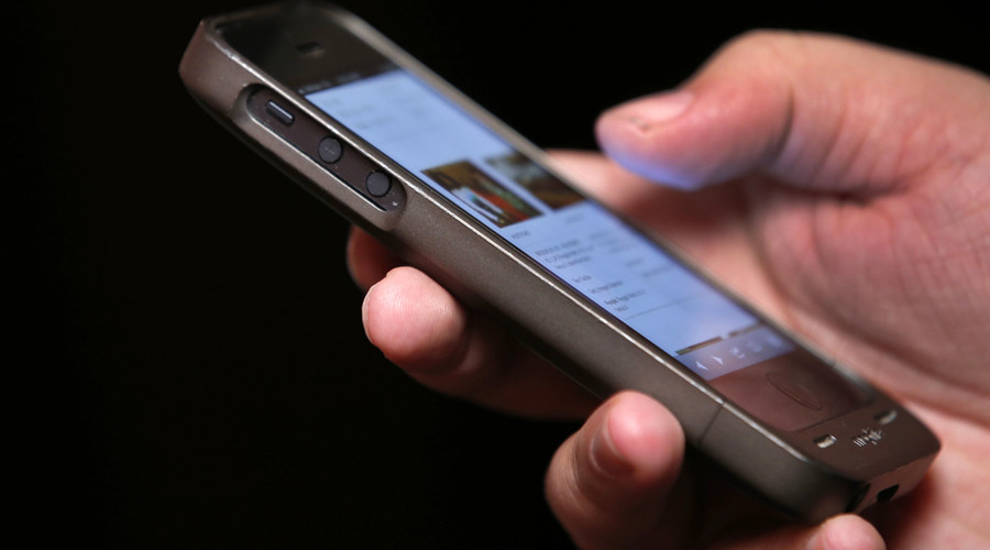 FBI takes encryption fight with Apple to Congress
