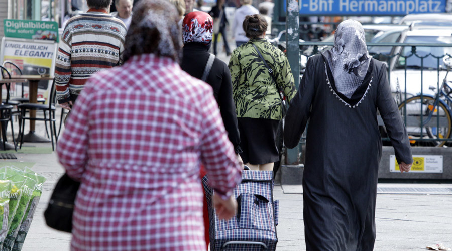 How pro-EU/NATO lobbyists posture as neutral observers to scare the public