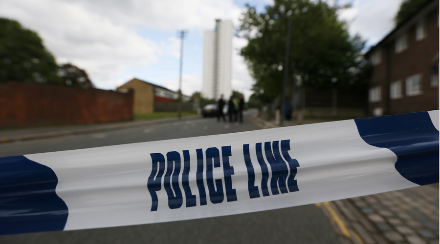 Police Taser knife-wielding man after 4-hour London siege