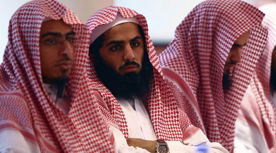 Saudi court sentences man to 10 years & 2,000 lashes for atheist tweets