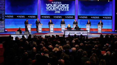 Republican presidential candidates (L to R) Gov. John Kasich, former Gov. Jeb Bush, Sen. Marco Rubio, Donald Trump, Sen. Ted Cruz, Dr. Ben Carson and Gov. Chris Christie debate on February 6, 2016. © Carlo Allegri