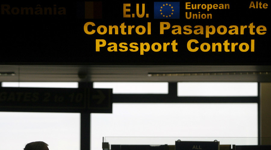 Visa-free deal with Turkey to trigger 'new refugee influx' to EU – Bundestag VP