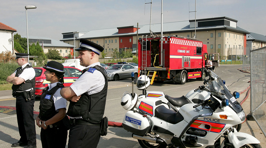 Impose time limit on immigration detention, says chief inspector of prisons