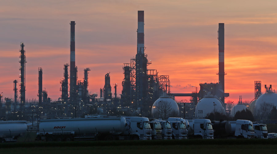 Em apoio a decisão da OPEP, Rússia congelará produção de petróleo