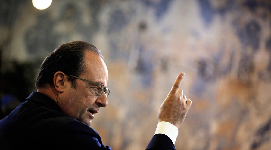 Panned on Periscope: French president suffers media fiasco
