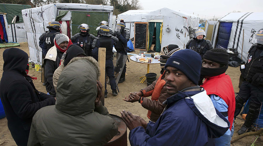 Calais migrants free to enter UK if Britain leaves EU – French official
