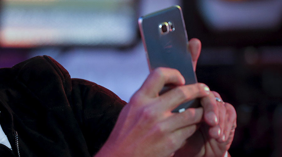 Selfies kill: Man fatally shoots himself during photo-op