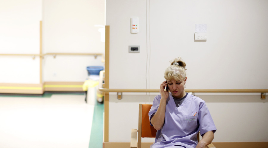 Russian debt collectors cut off children’s hospital phone over nurse’s personal loan