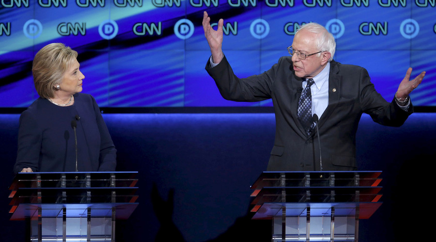 Clinton, Sanders battle over ‘immunity’ for gun makers in wake of Kalamazoo shooting