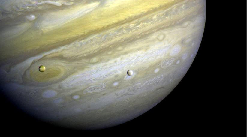 Moon shadow: Whirling gas clouds of Jupiter set for close-up with Earth (PHOTOS)