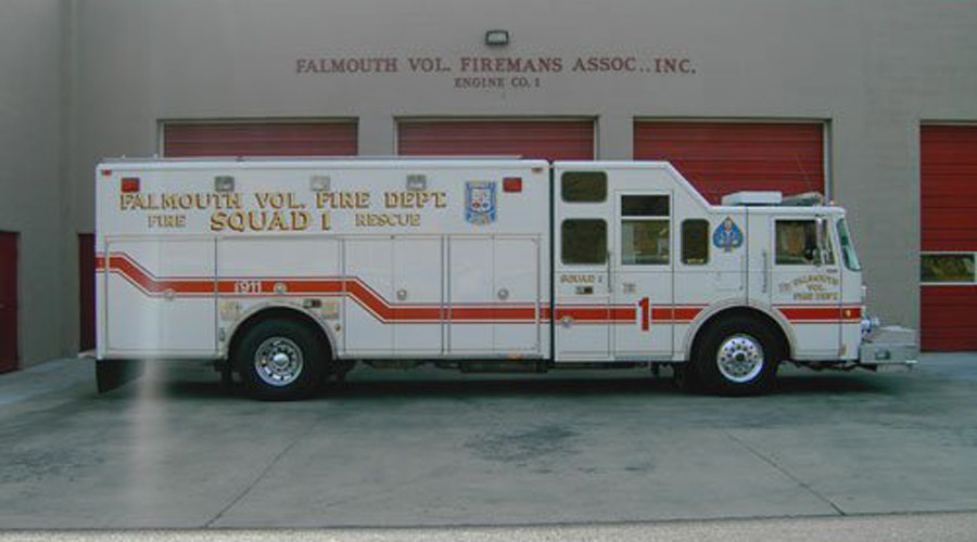 Virginia firefighters suspended for transporting young girl to hospital - report