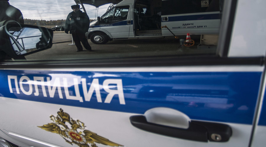 2,000 people evacuated from market in Moscow over bomb threat