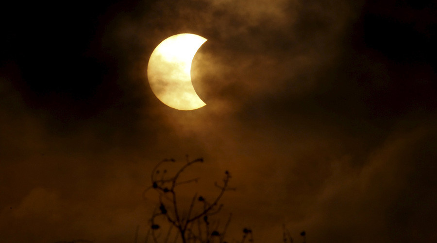 Total solar eclipse wows Southeast Asia, social media