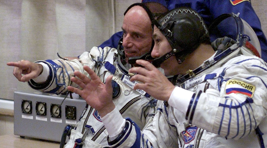 Russia rejoins space tourism race