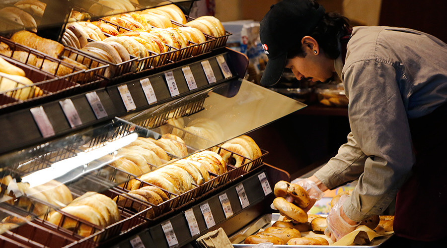 White bread & bagels increase risk of lung cancer by 49 percent, study finds